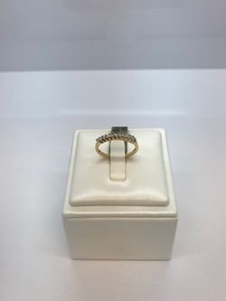 10k Gold Diamond Ring. New.