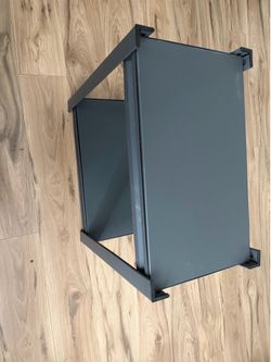 Storage shelving de metal