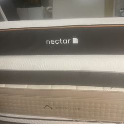 Nectar Copper Mattress Or Tempur-Pedic Firm Demo Models Very Nice Deals