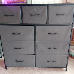 9 drawer canvas dresser