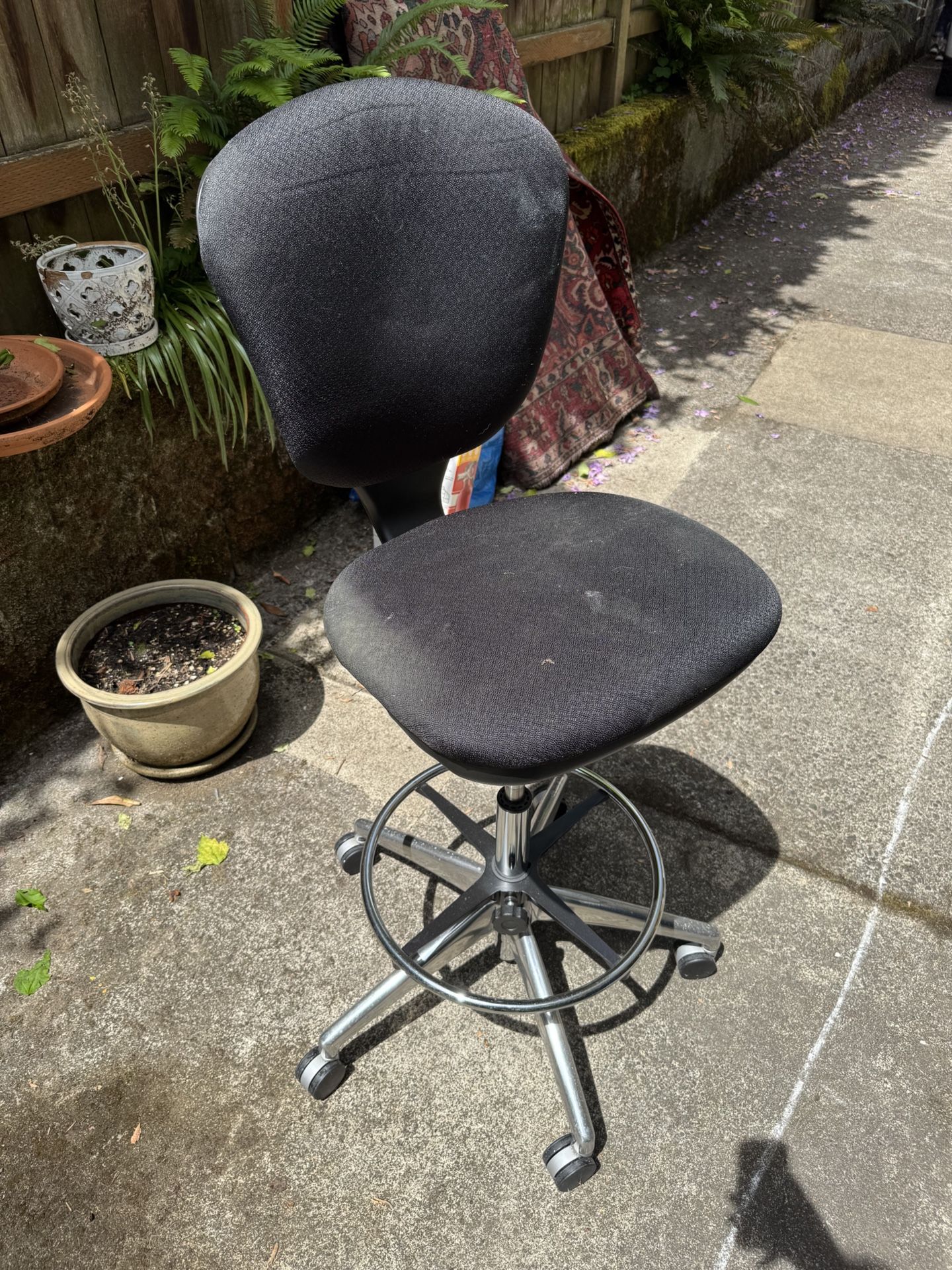Sacco Metro Ergonomic Office Chair, Extended-Height, Adjustable With Swivel Base
