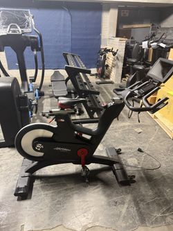 Life Fitness Bike - IC7 Commercial Indoor Cycle - Great Condition