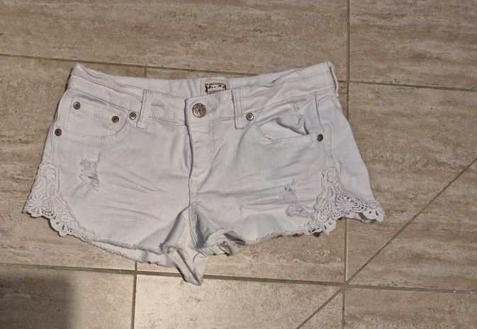 Mudd White Shorts (11)