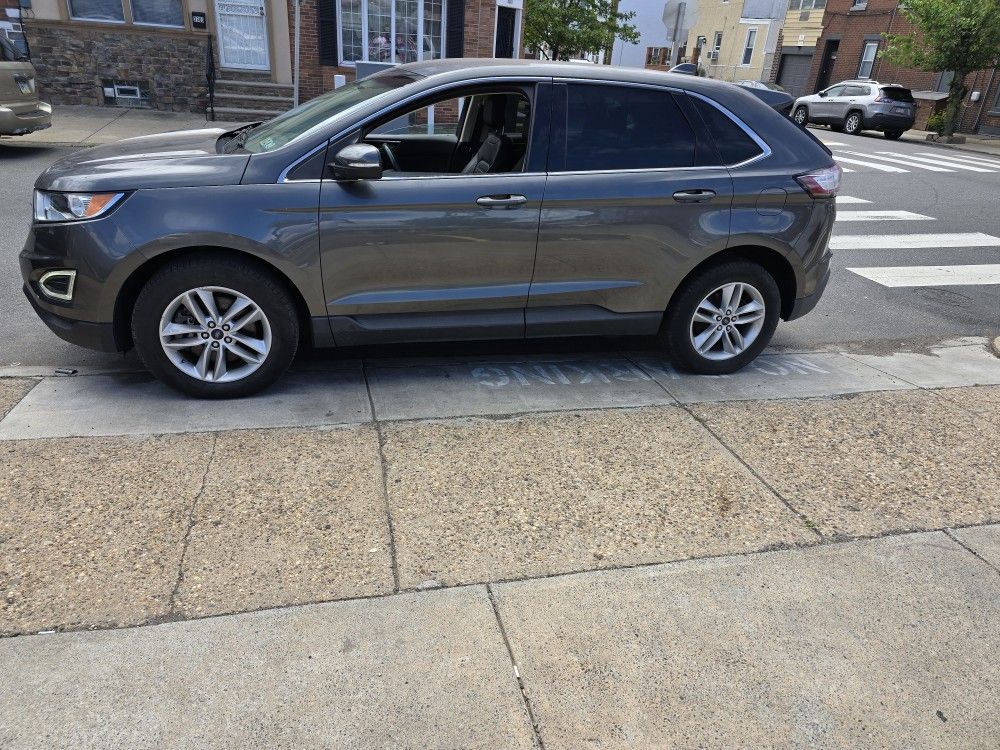 2016 Ford Edge