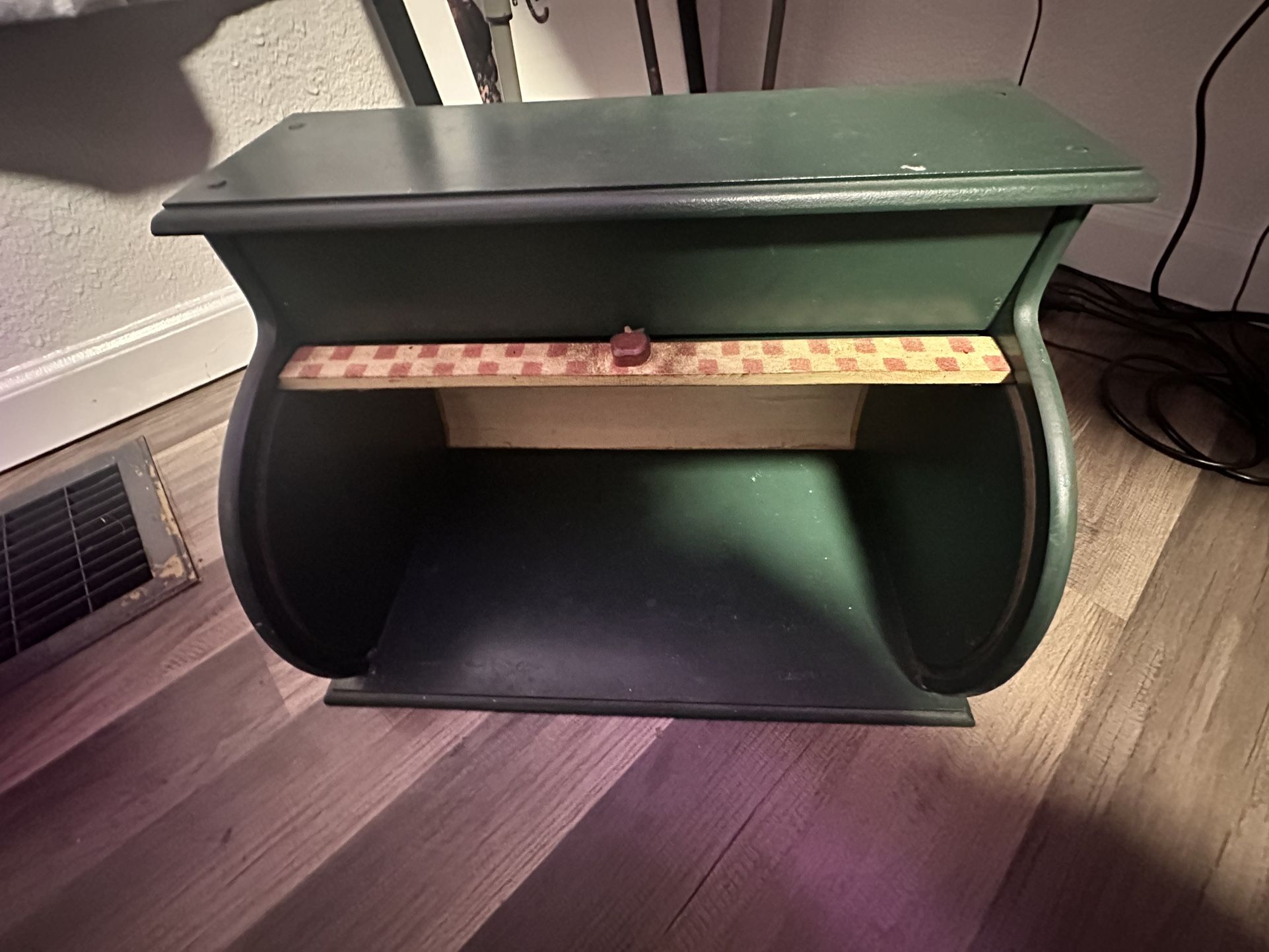 MAKE OFFER - BREAD BOX