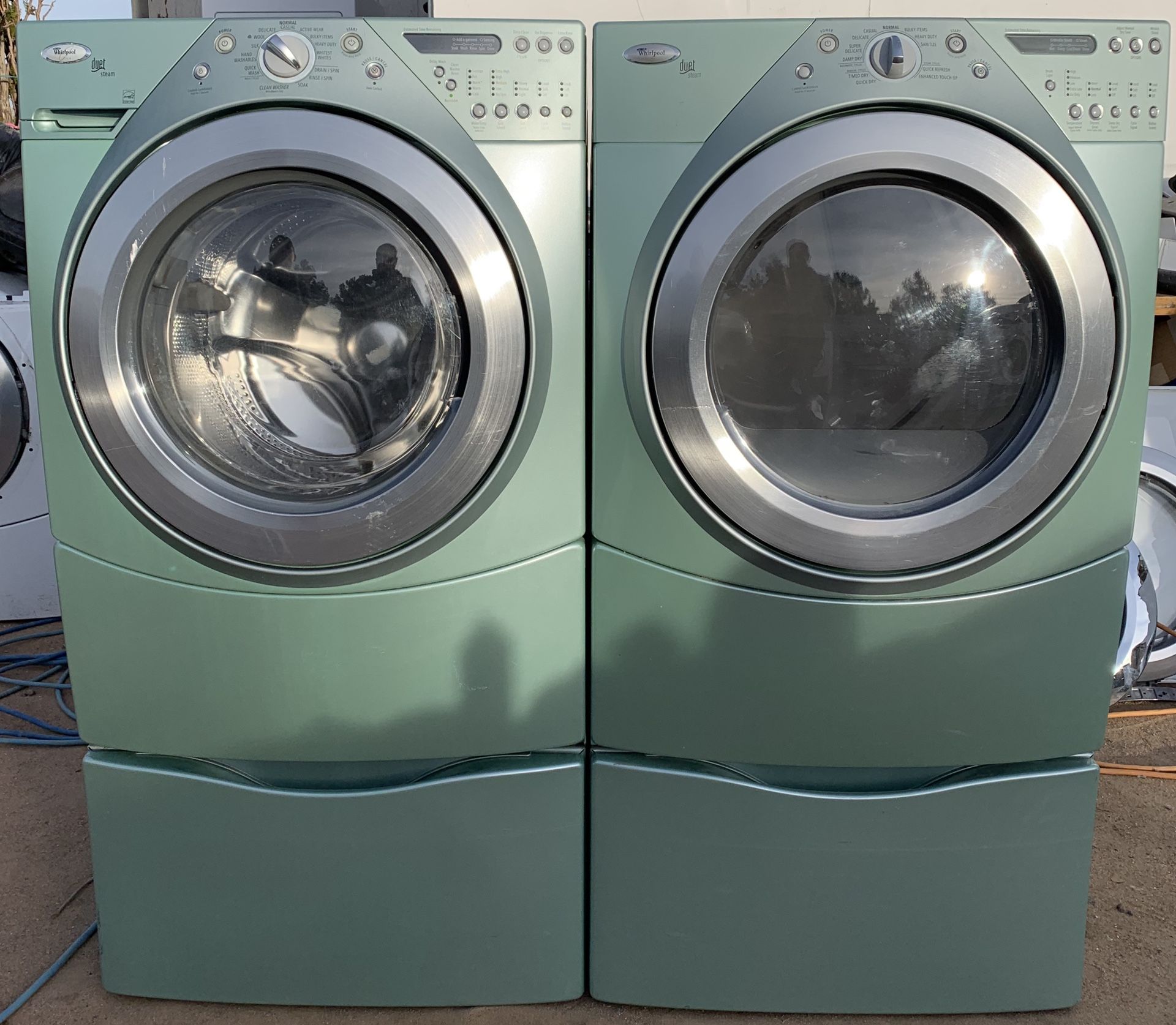 Whirlpool duet washer and dryer set with pedestals for Sale in Oak