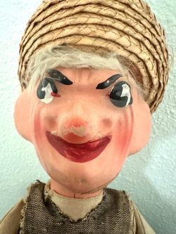 Marietta puppet farmer