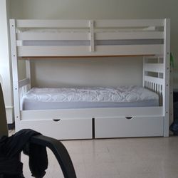 Bunkbeds 4 sale. 