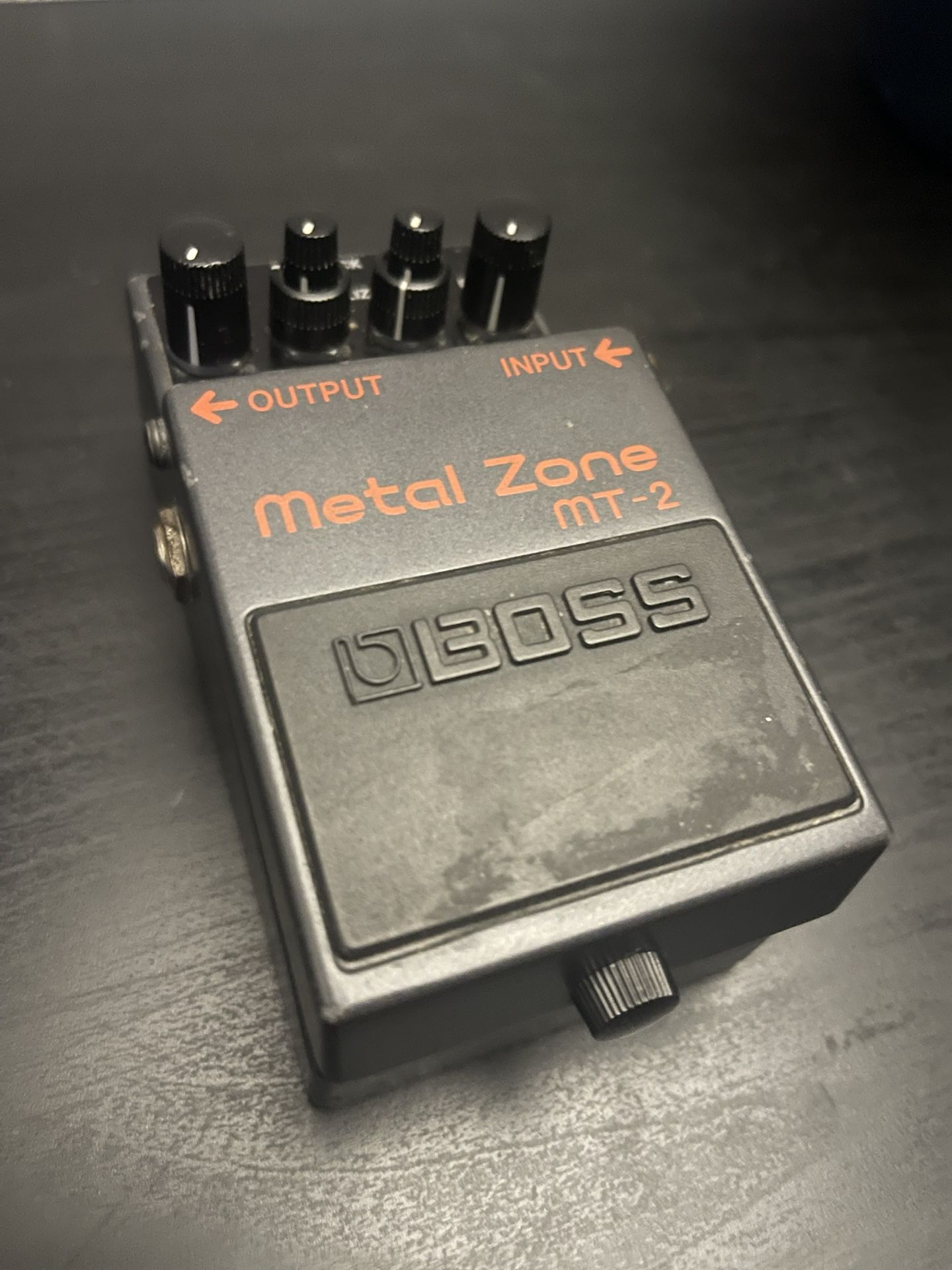 BOSS METAL ZONE MT-2