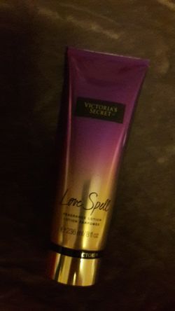 NEW Victoria Secre Love Spell Fragrance Lotion.