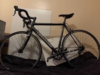Cannondale Caad 8 56cm Shimano Sora FSA
