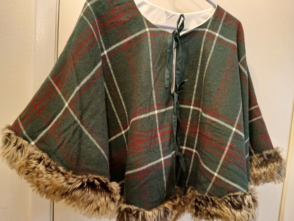 Plaid Christmas Tree Skirt With Faux Fur. Can Also Be Used As A Poncho.