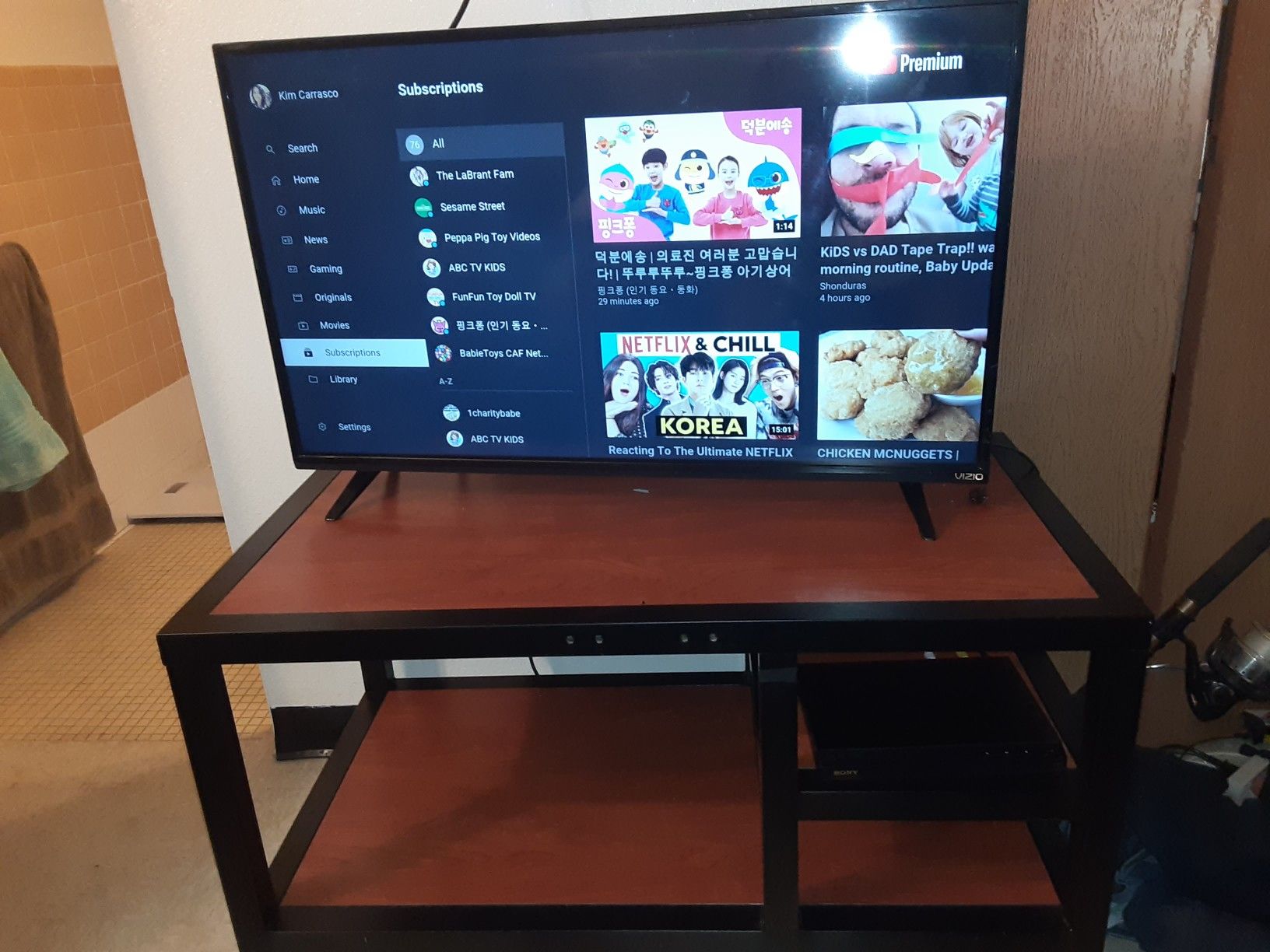 41 " smart tv tv stand and dvd player 200