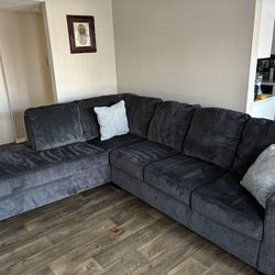 Grey Couches/ Sillones Grises