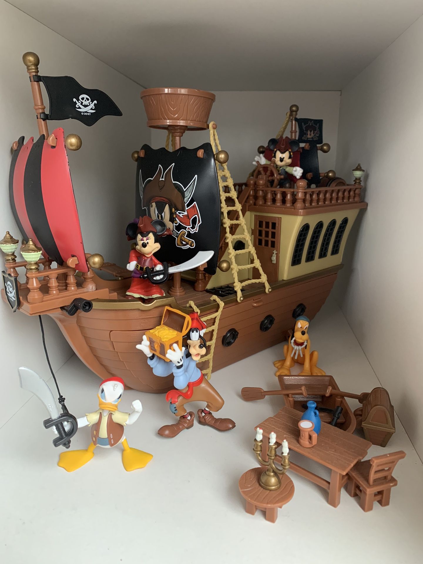 Mickey Mouse and Friends Pirate Ship Play Set-Pirates of the Caribbean