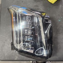 Cadillac Escalade Headlight Right Passenger Side 2015 2016 2017 2018 2019 2020 Part $300
