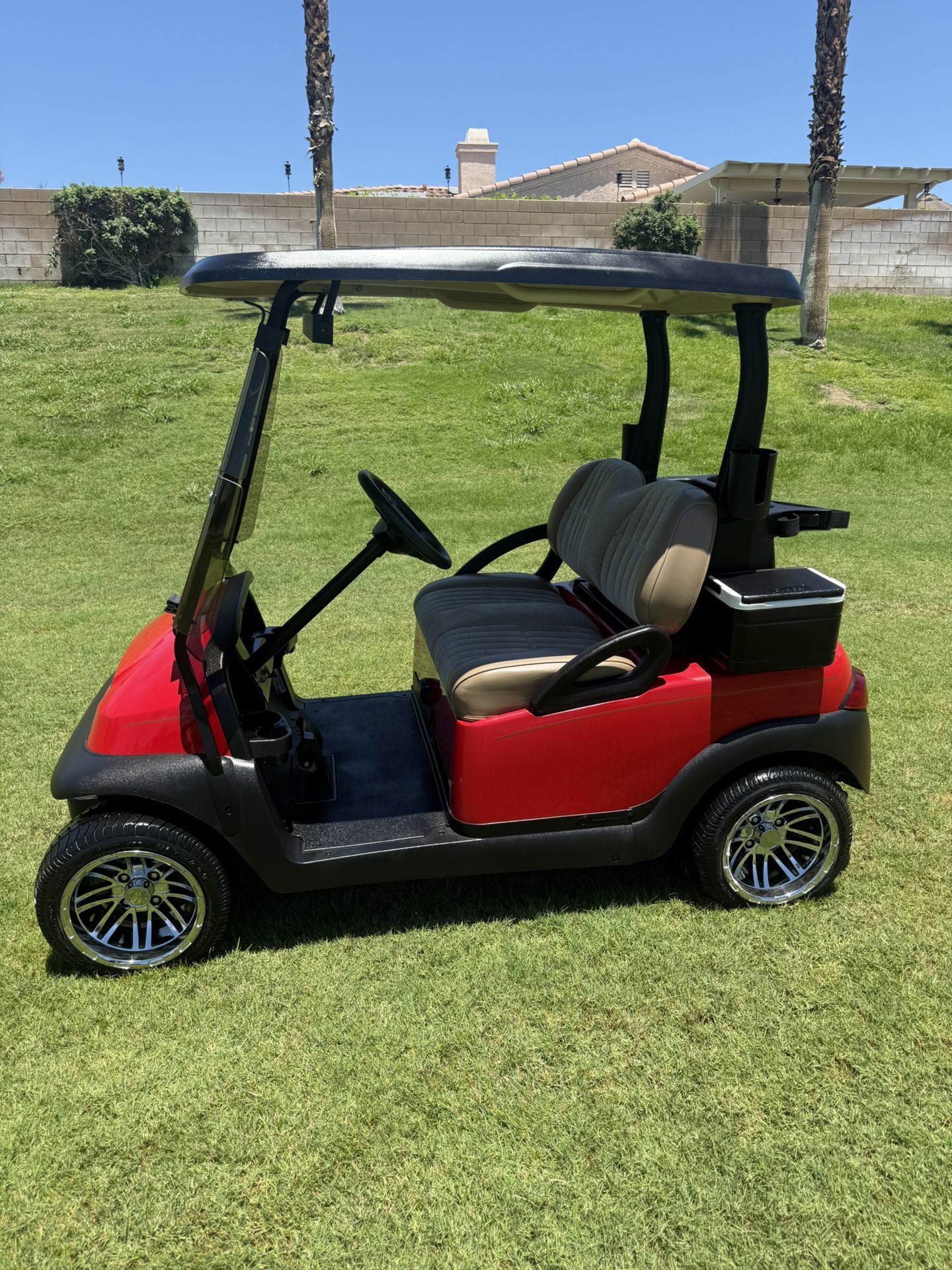 Club Car Golf Cart in Excellent Condition