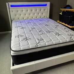 Queen Size Mattress And Bed Frame 