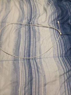 White Wired Earbuds