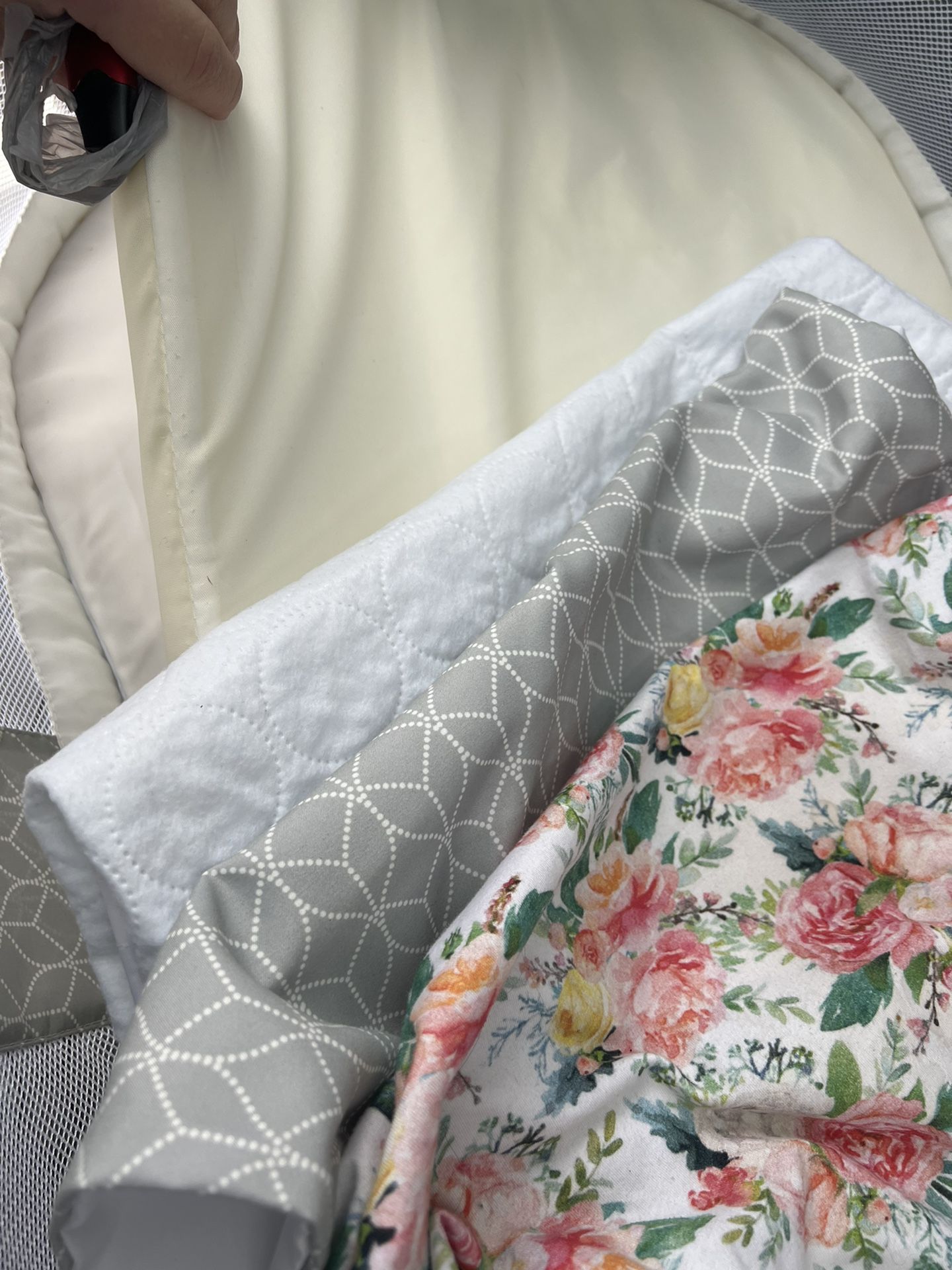Halo BassiNest Sleeper & Sheets