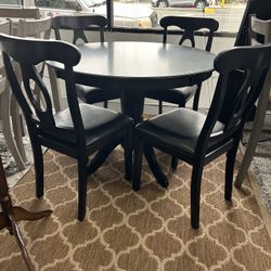 4 Piece Black Round Dining Table Set 42” Diameter 