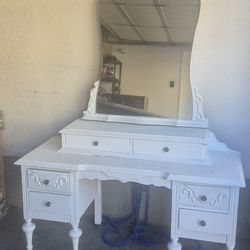 ANTIQUE vanity Dresser 1930 White