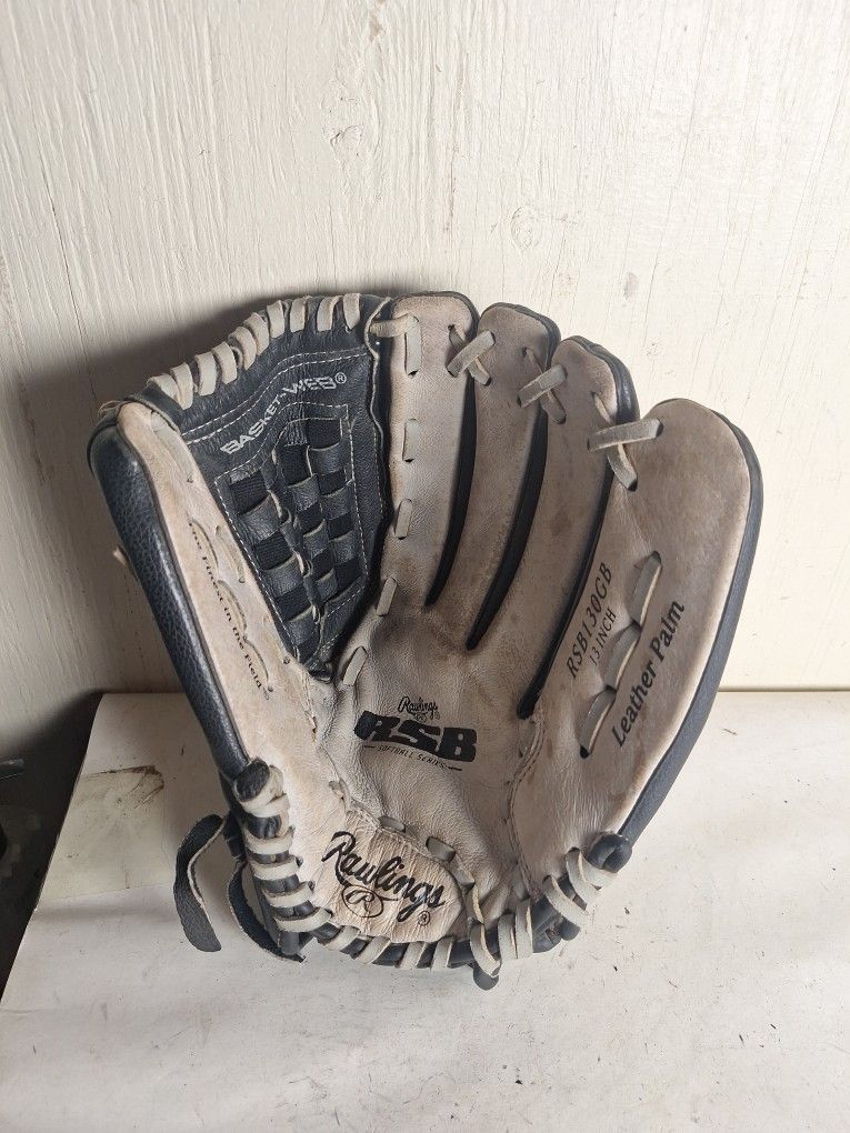 Rawlings RSB Slow Pitch Softball Glove, 13"