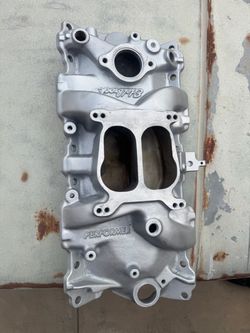 Used Edelbrock performer 2101 sbc intake