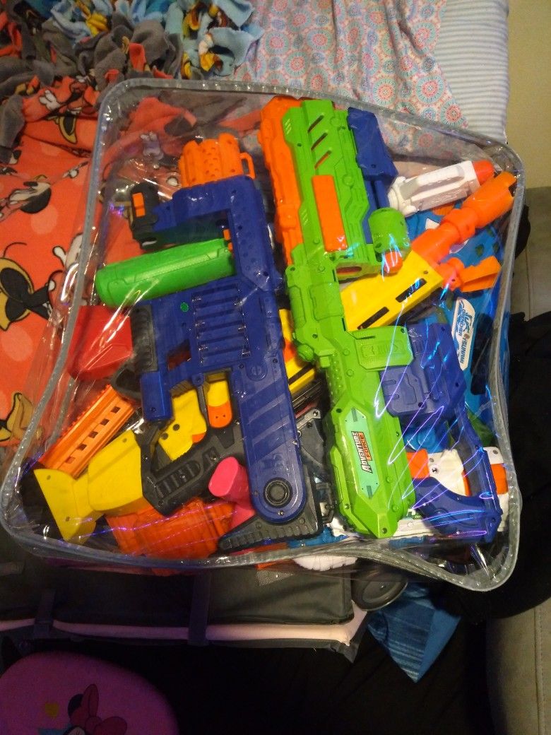 Over 15 Nerf Guns All Work *