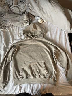 Abercrombie & Fitch beige pullover hoodie.