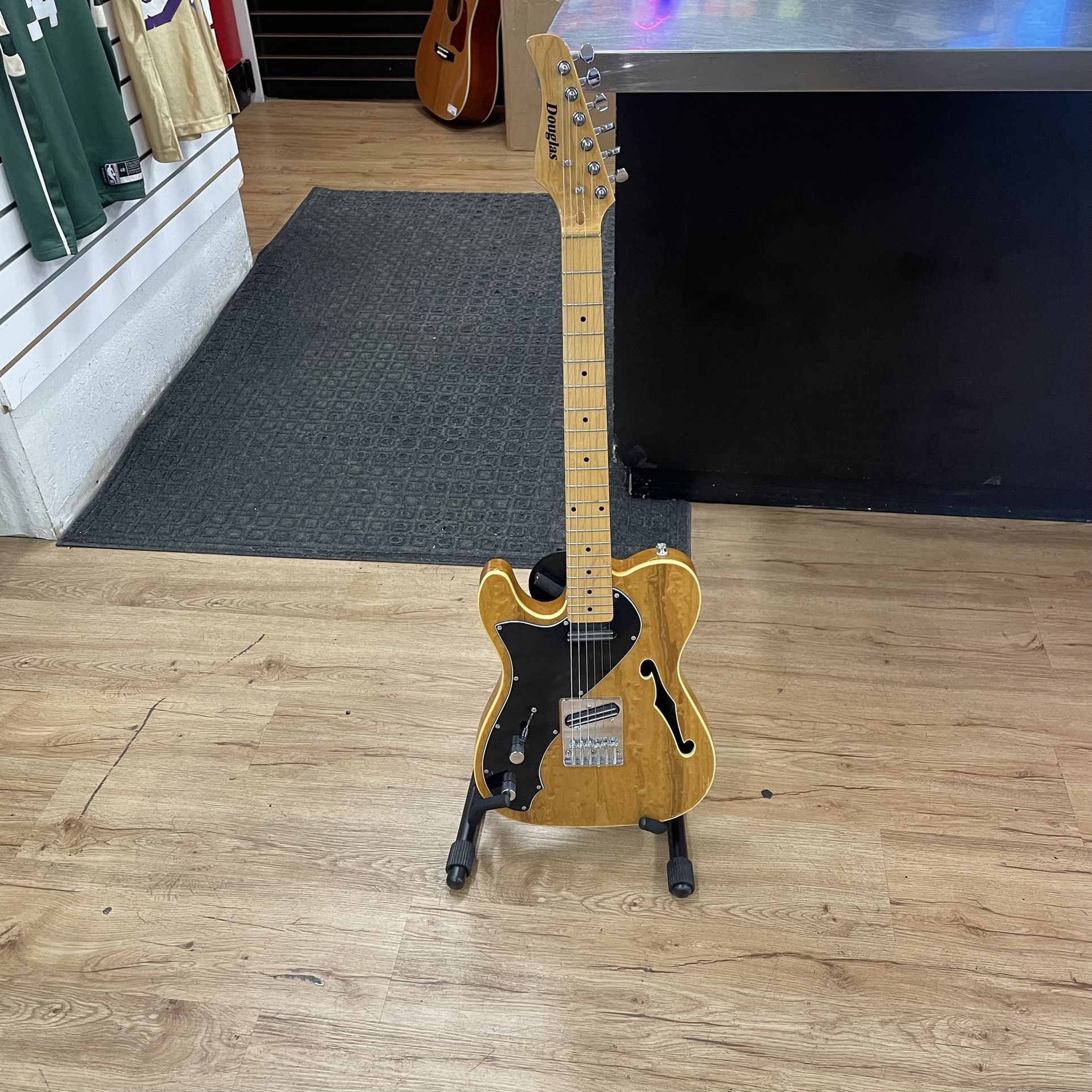 Douglas Electric Guitar 200562