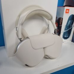 Apple Airpods MAX USB C - 90 Days Warranty - Best Deal In Town