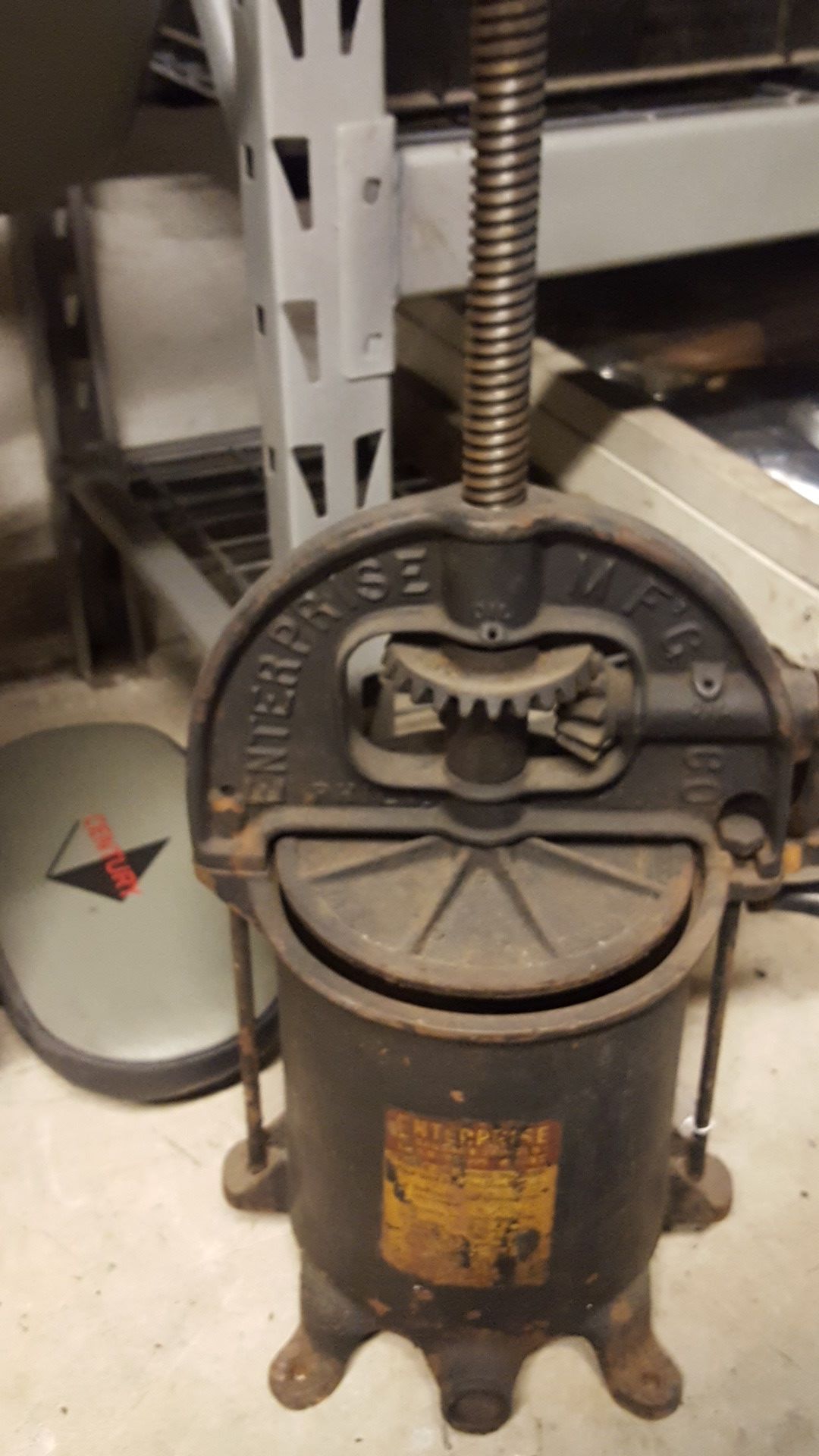 Enterprise sausage press