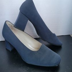 Vintage Bigou! Women's Block Pump Navy Heels Size 7W 2.5" Heel