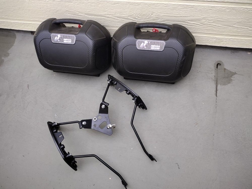 Hepco & Becker luggage system Triumph Street Triple