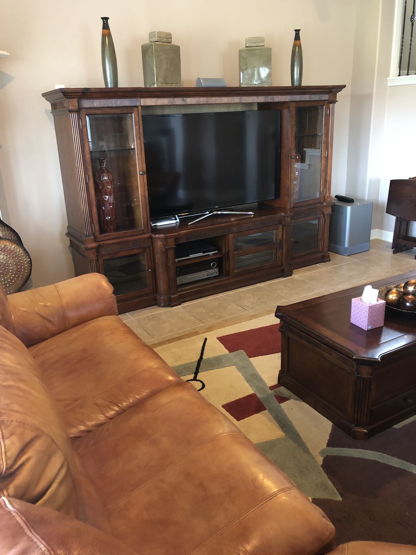 DIVORCED MUST SELL! 6 Piece Bassett John Elway Collection Leather Full