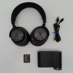 SteelSeries Arctis Nova Pro Wireless + WC Freeze Pads