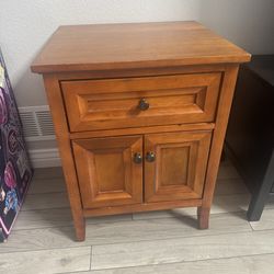 Side/end table