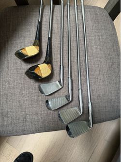 Vintage AJAY Marilyn Miller golf club set