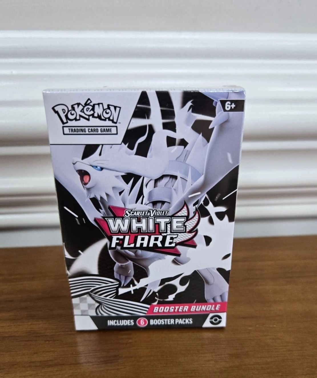 Scarlet And Violet White Flare Booster Bundle 