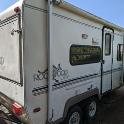 Camp Trailer 