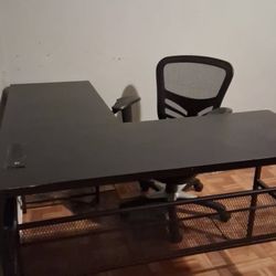 Desk And Chair 