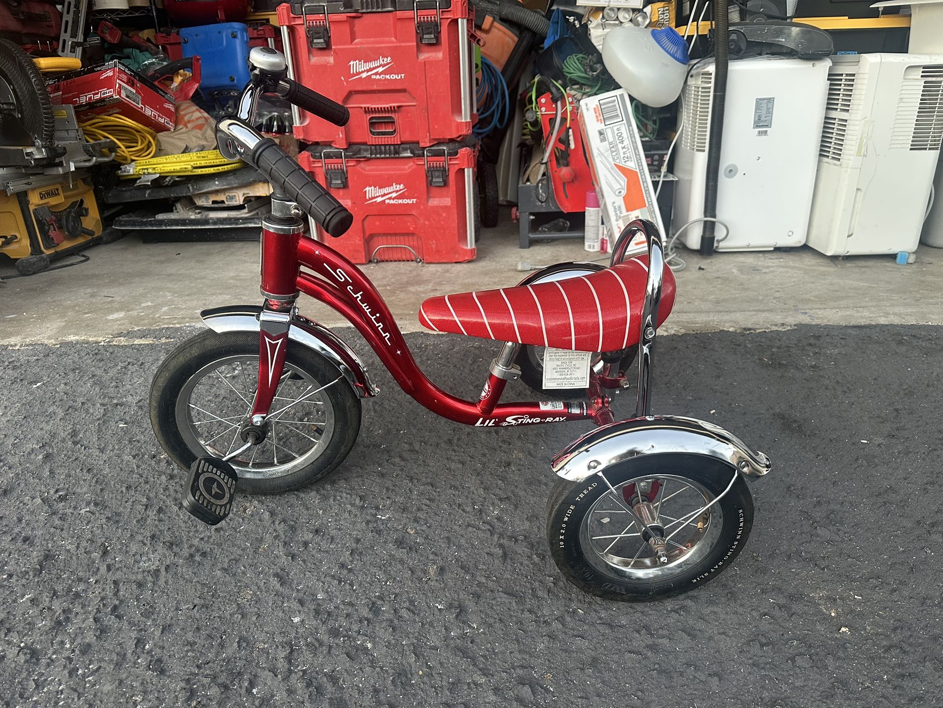 Schwinn Lil Tiger Tricycle 