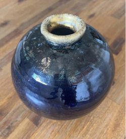 Studio Pottery Vase Dark Blue Black Ceramic Art Vase Modern Minimalist 7” Unsigned Gold Rim One-of-a-kind studio pottery vase featuring a beautiful d