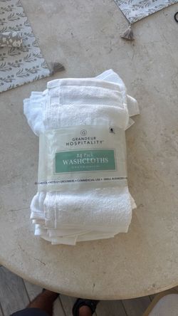 Grandeur Hospitality Towels, Washcloth 24-piece
