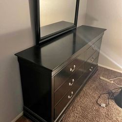 Dresser 