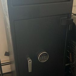 Heavy Duty Safe With Drop Drawer 