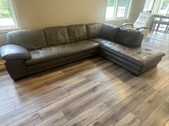 Gray Leather Sectional Couch/Sofa