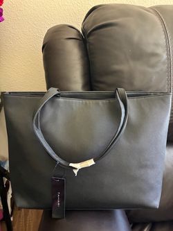 New Tahari purse.