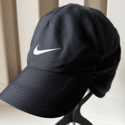 Nike unisex fleece lined ear flap cap never worn 🧢 